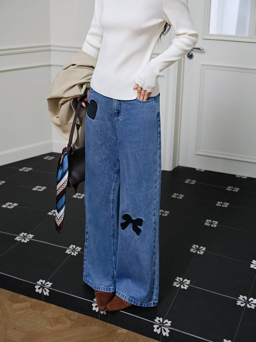 Heart Bow Embroidered Jeans