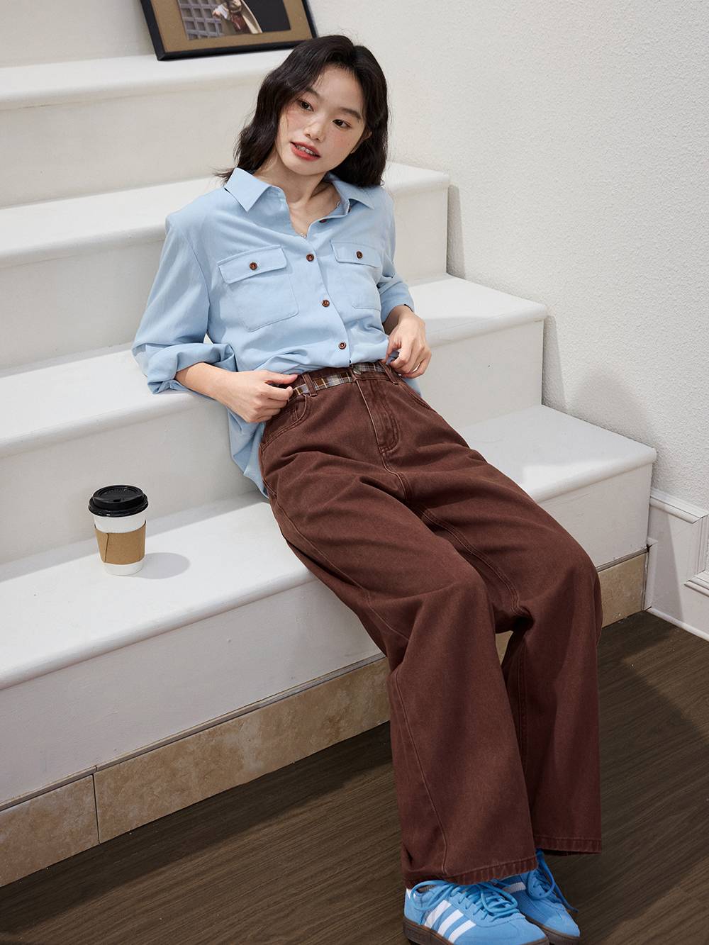 Brown High-Waisted Jeans