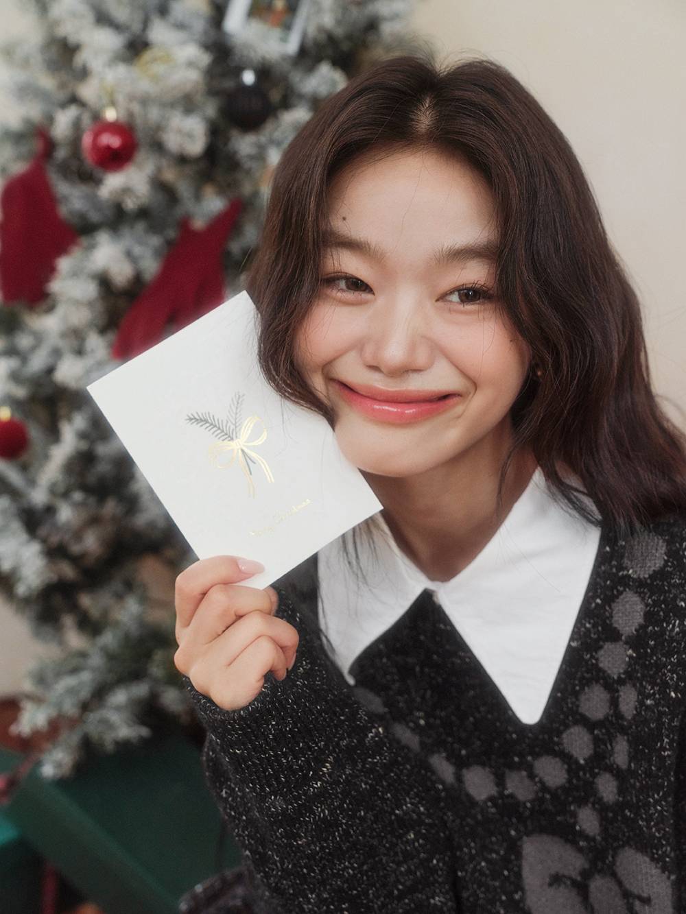 Bow Necklace Sweater