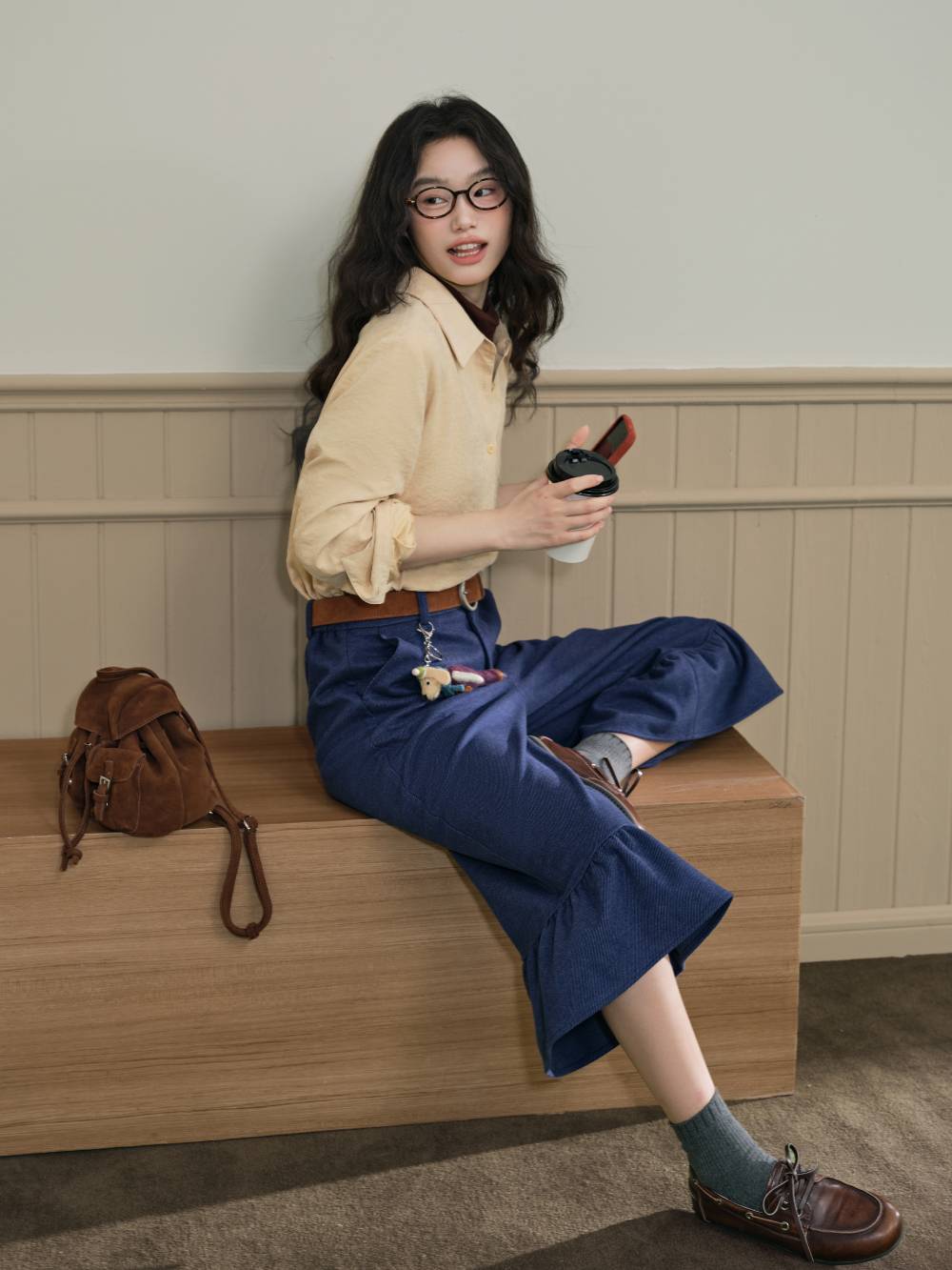 Ruffle Hem Cropped Pants