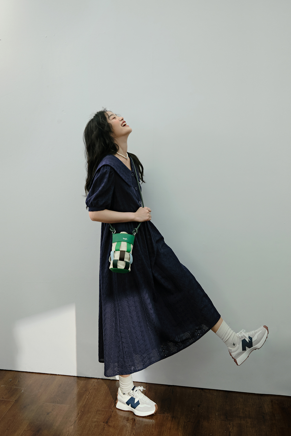 V-neck Puff Sleeves Dress